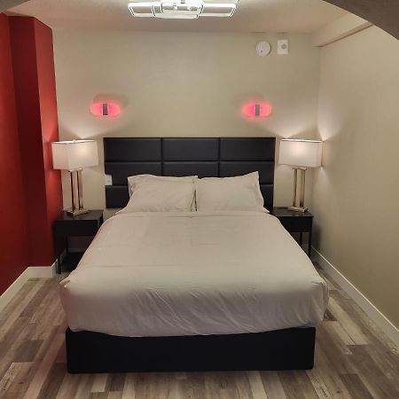 Red Fox Inn And Suites Waverly Eksteriør billede
